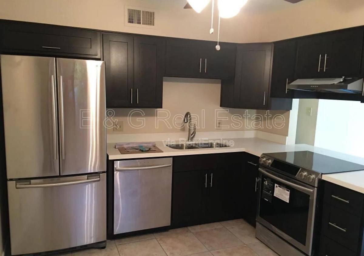 510 W University Dr #117 - Photo 4 of 10