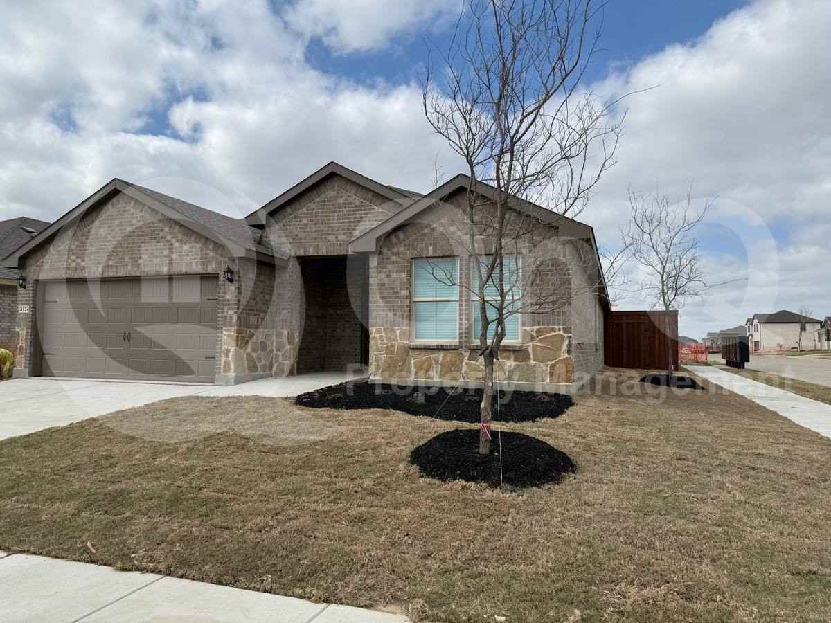 4124 Turquoise Ave - Photo 3 of 10