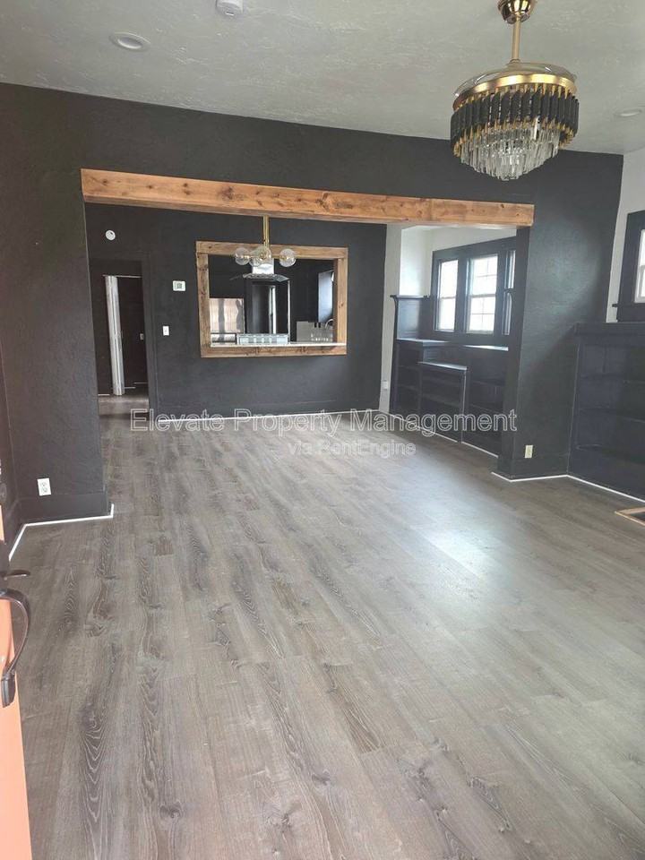 1625 Nw 33rd St - Photo 2 of 10