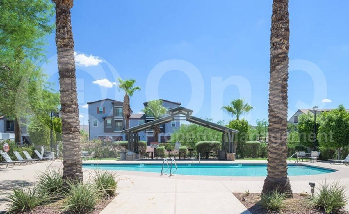 2342 E Hidalgo Ave - Photo 2 of 9