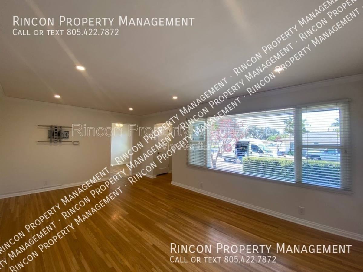 3013 Martha Dr - Photo 3 of 10