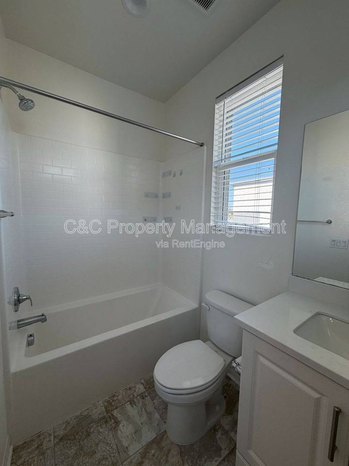 223 S Johnson Ave - Photo 3 of 10