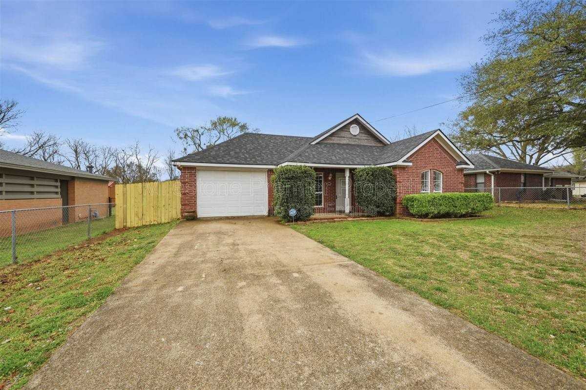 2418 Loy Lake Rd - Photo 2 of 10