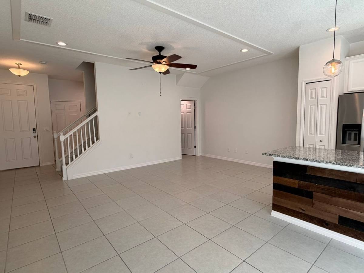 4784 Cliveden Loop - Photo 3 of 10