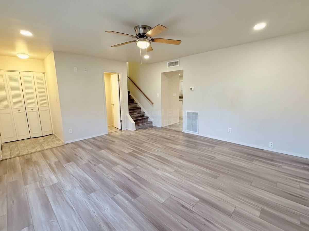 6742 N 43rd Ave - Photo 3 of 10