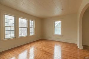 featured image of 220 Herriman St