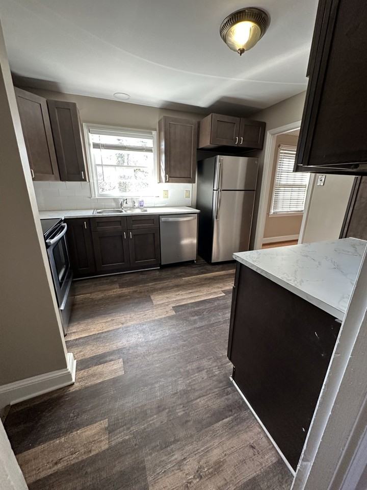 3159 Dawnshire Ave - Photo 4 of 15