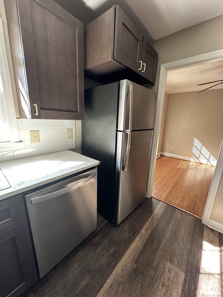 3159 Dawnshire Ave - Photo 7 of 15