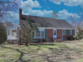 featured image of 1342 Stratford Ave