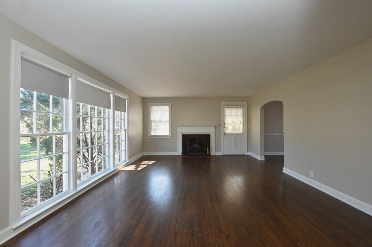 1342 Stratford Ave - Photo 3 of 40