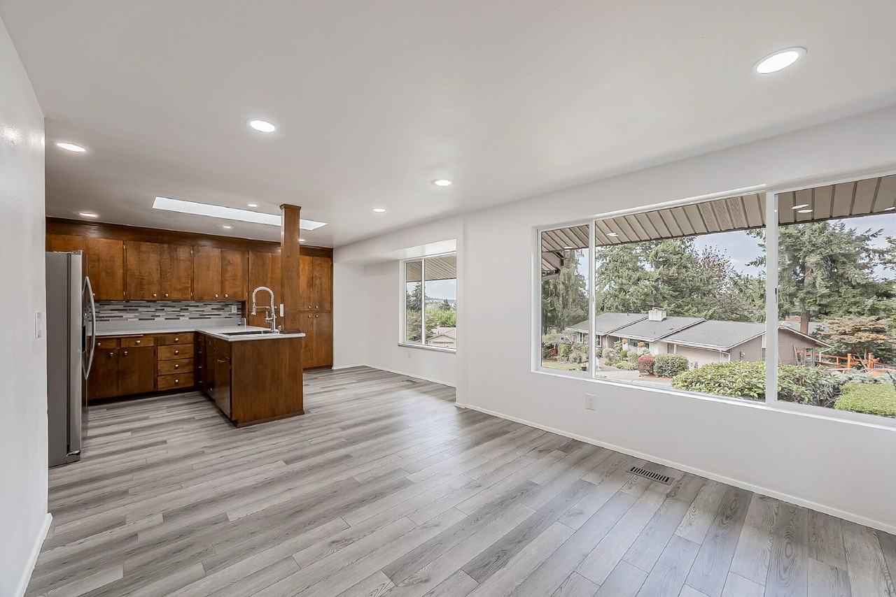 13918 Se 23rd St - Photo 7 of 32