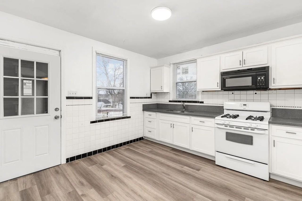 6320 Graham Rd - Photo 5 of 22