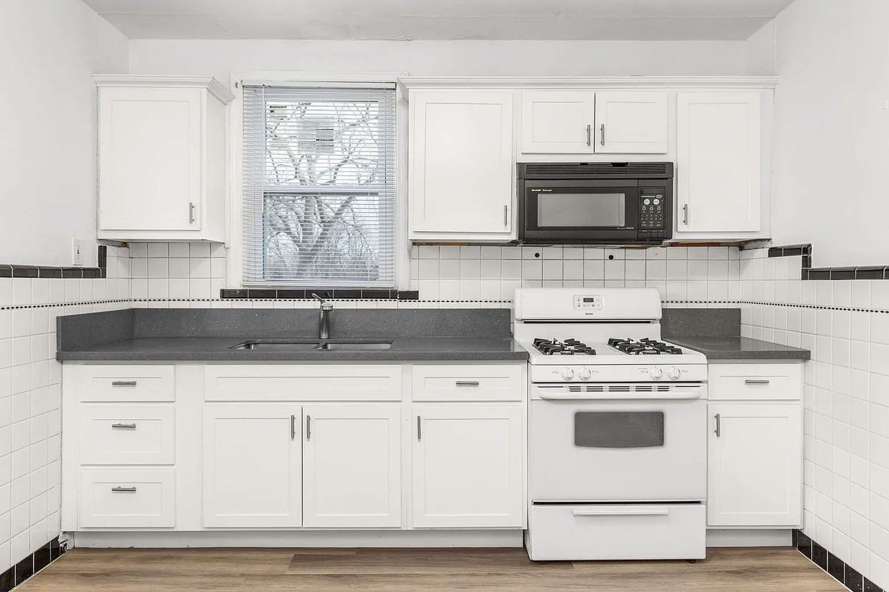 6320 Graham Rd - Photo 6 of 22