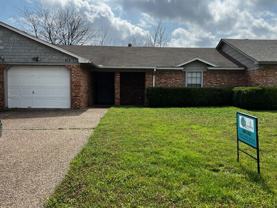 413 Asbury Dr - Photo 1 of 1