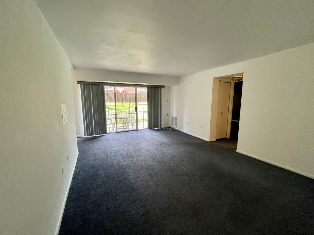 1954 Kennedy Dr ##101 - Photo 2 of 7