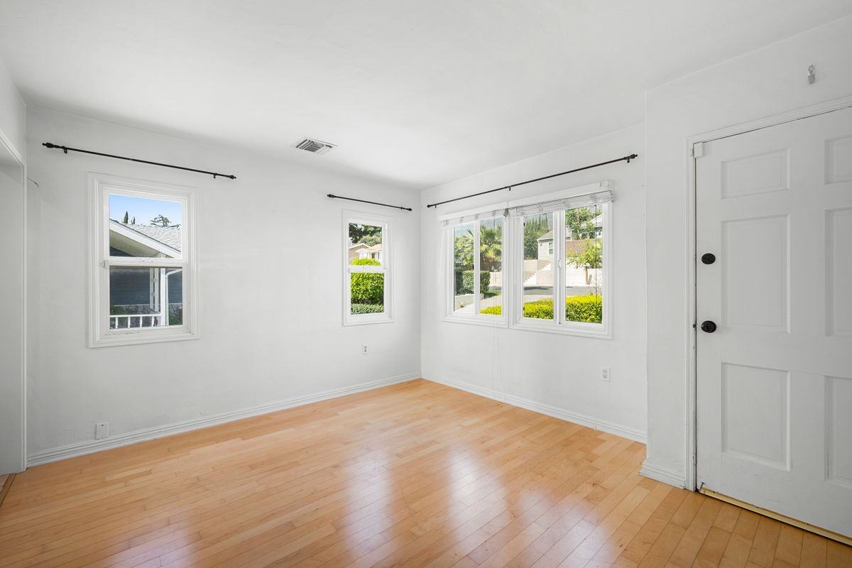 3120 Alabama St - Photo 2 of 8