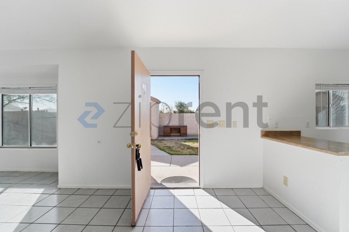 8321 W Edwards St #A - Photo 7 of 25