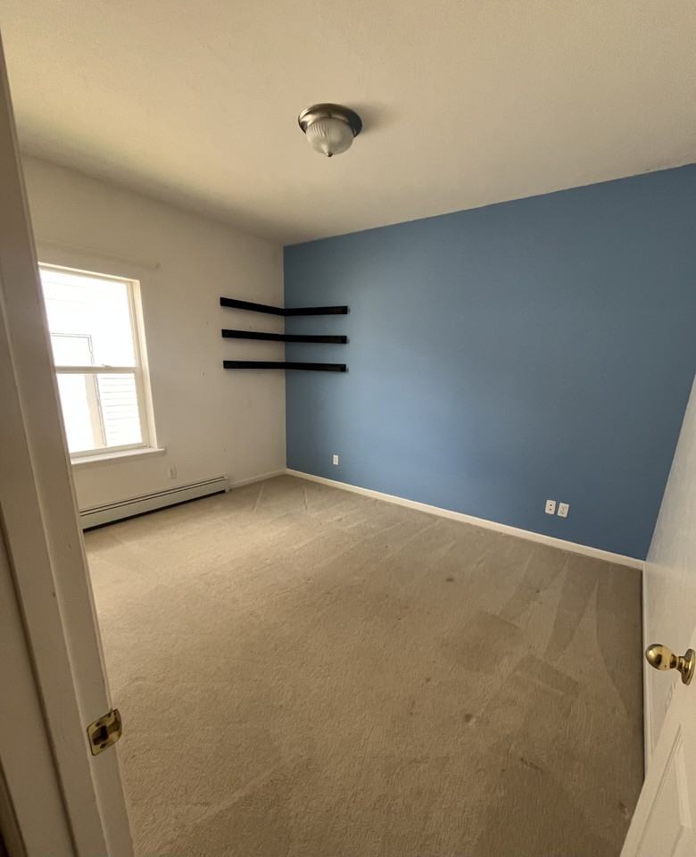 2040 Miami Rd - Photo 7 of 11