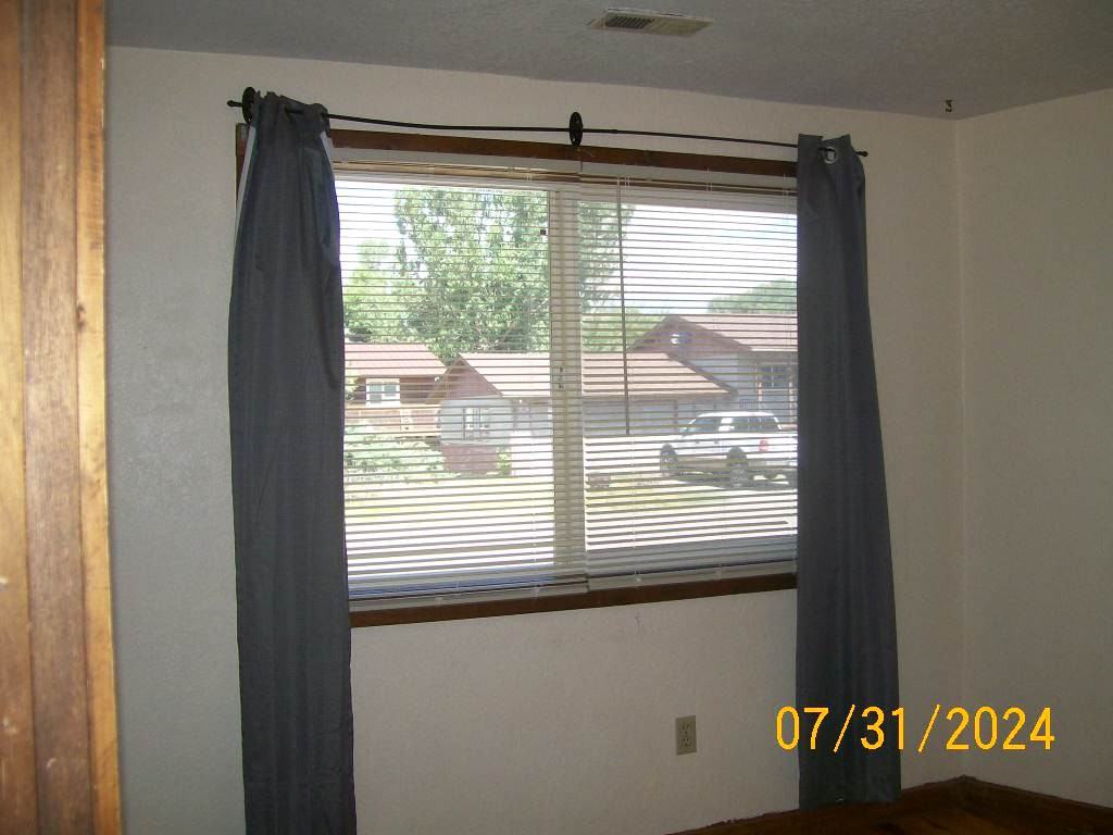 528 N M St #3 - Photo 4 of 50