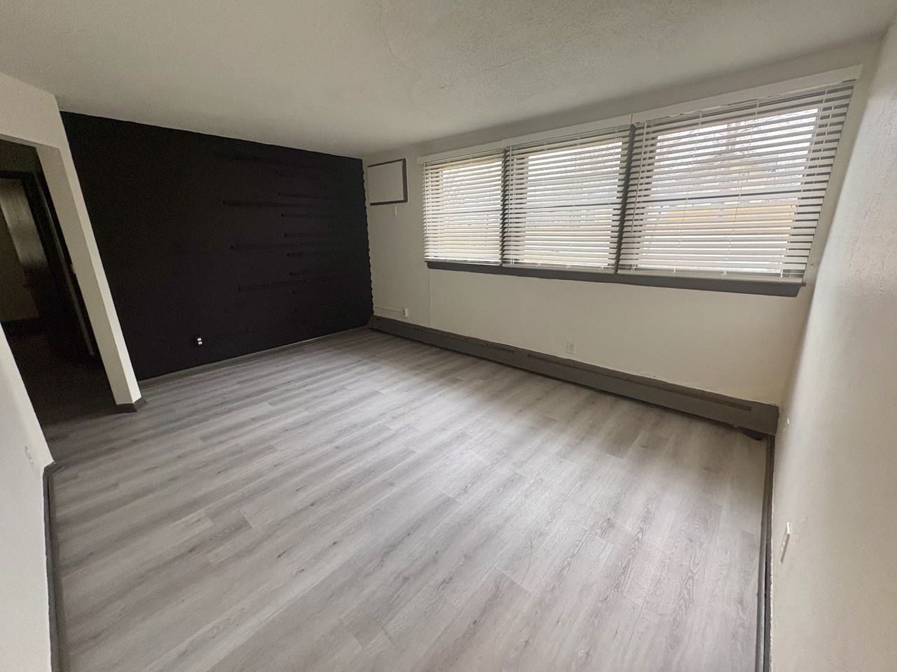 1809 Arlington Ave #3 - Photo 3 of 9