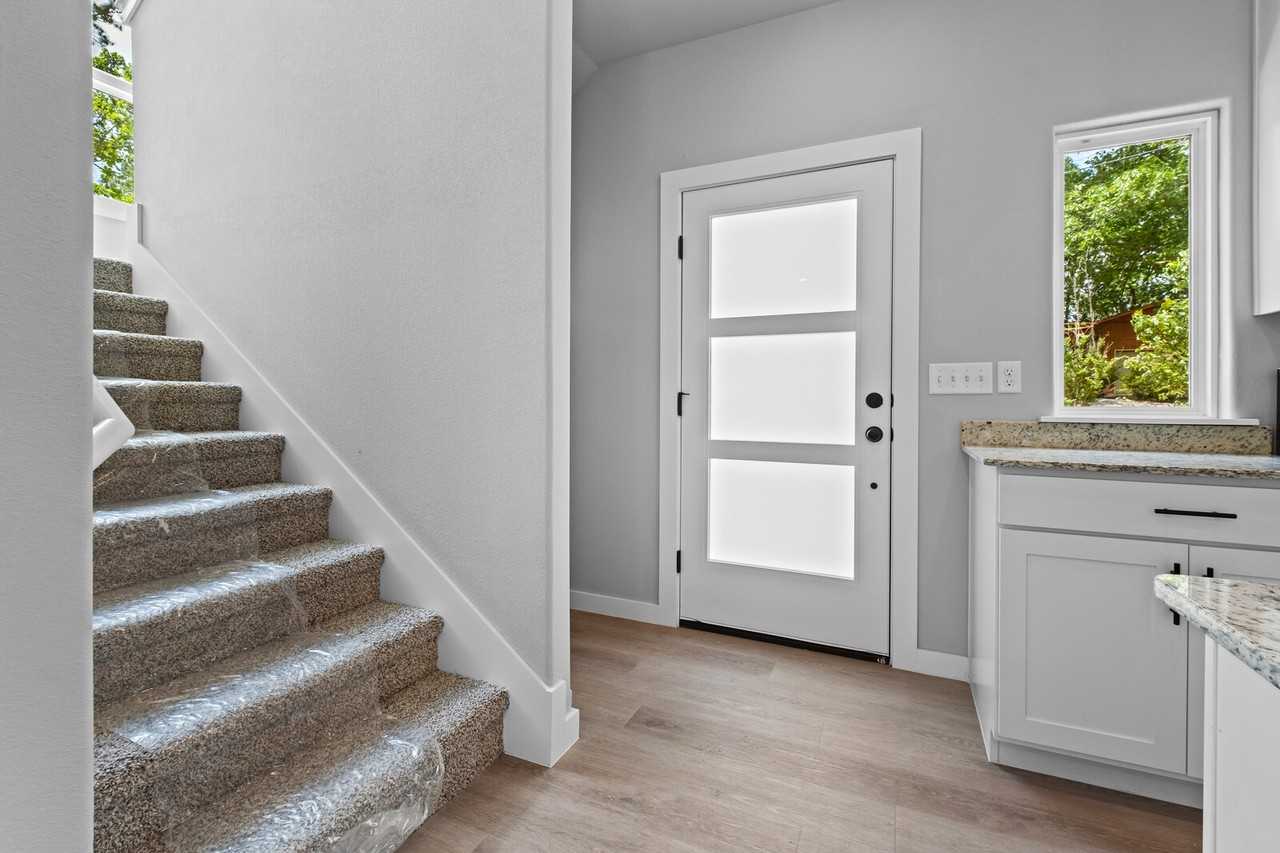 2 Brightling Ln - Photo 5 of 29