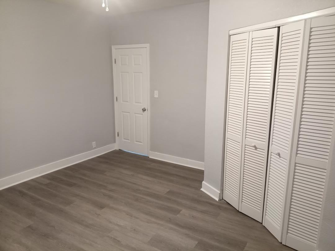 728 Confederate Ave - Photo 5 of 9