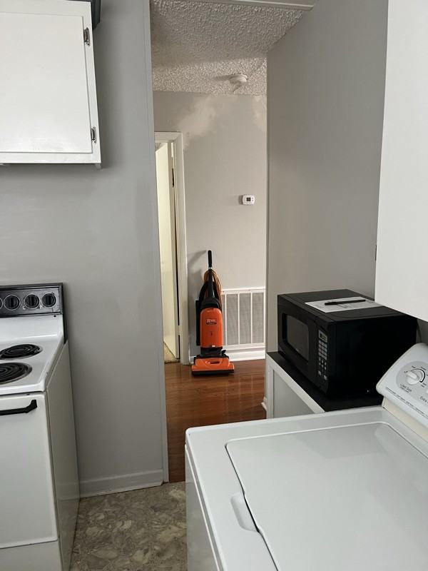 414 Kinsey Blvd #B - Photo 3 of 18