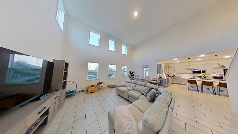 2138 Derwent Dr - Photo 2 of 8