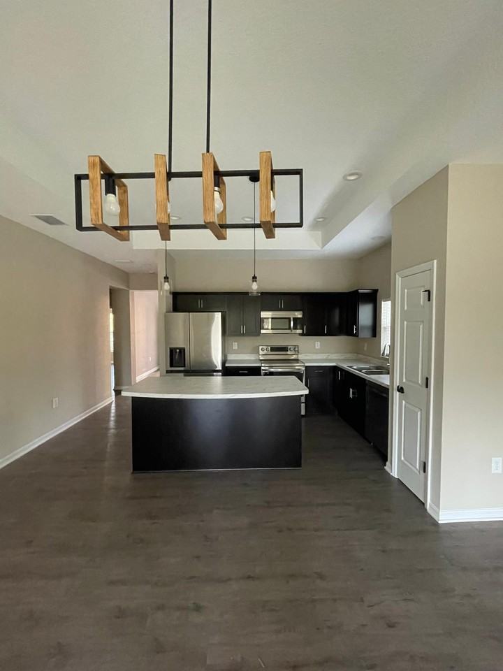 6270 W Oak Park Blvd #6270 - Photo 5 of 10