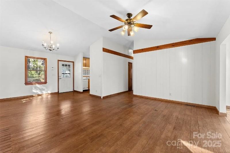 550 Kincross Dr - Photo 5 of 19