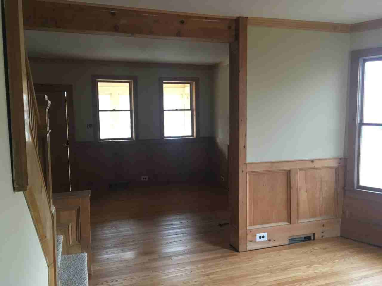 8 Center St - Photo 4 of 7