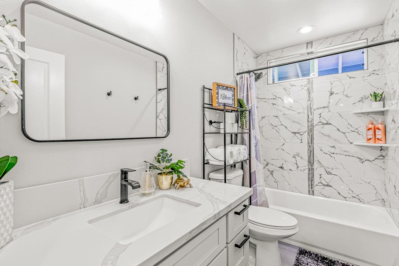 15-1990 19th Ave - Photo 4 of 18