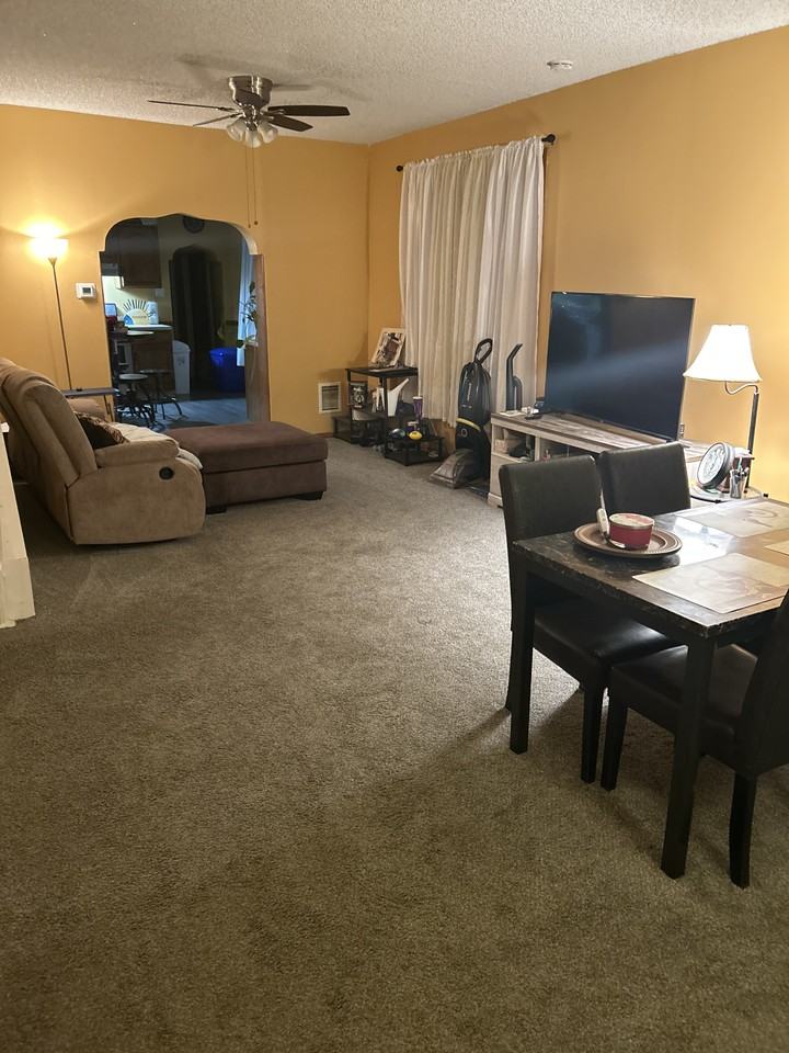 7018, Vandike St - Photo 2 of 9