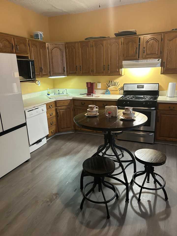 7018, Vandike St - Photo 3 of 9