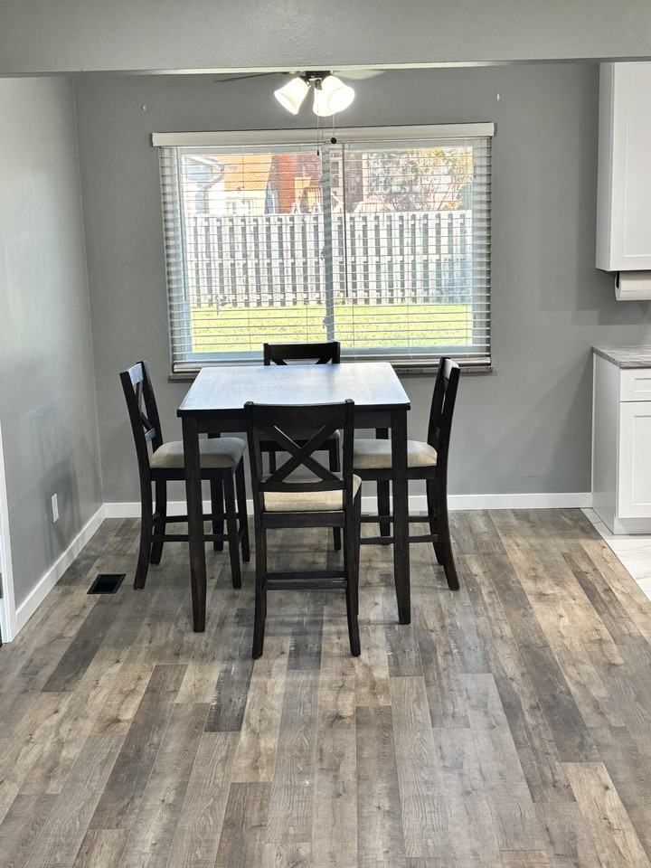 1035 Wenbrook Dr - Photo 3 of 20