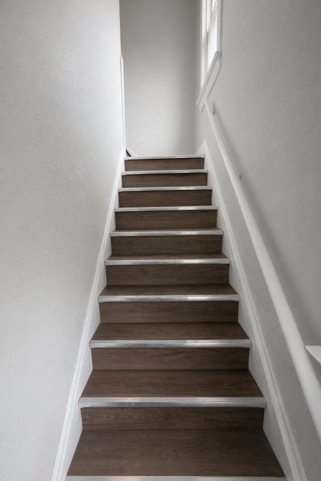 4267 W 21st St #1 - Photo 6 of 8