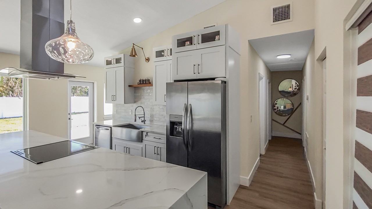 2713 Renatta Dr - Photo 6 of 18