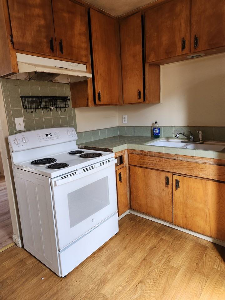 313 S 2nd Ave #313 - Photo 3 of 3