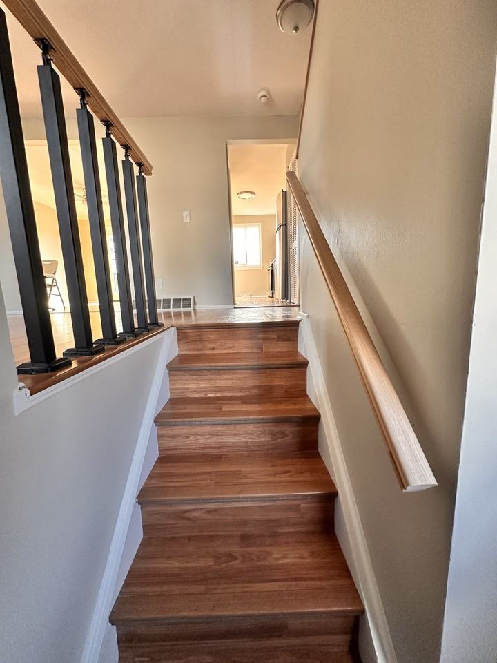 368 Cameco Cir - Photo 3 of 19