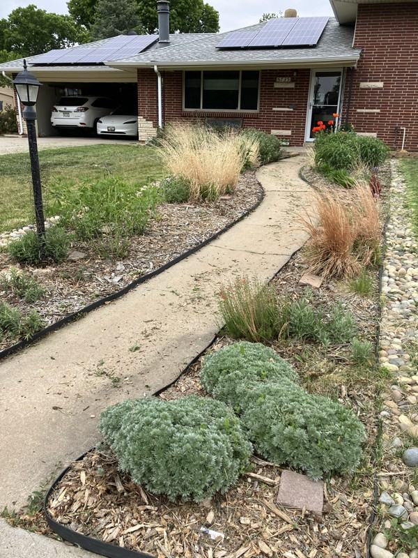 5735 Everett St - Photo 3 of 7