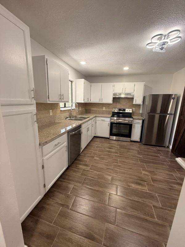 119 Seaparc Ct #D - Photo 4 of 15