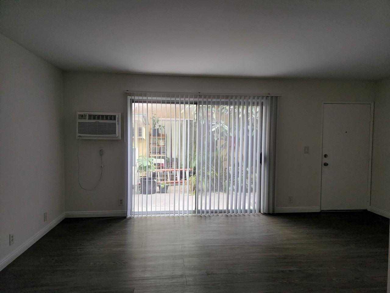 12745 Vanowen St #2 - Photo 5 of 11