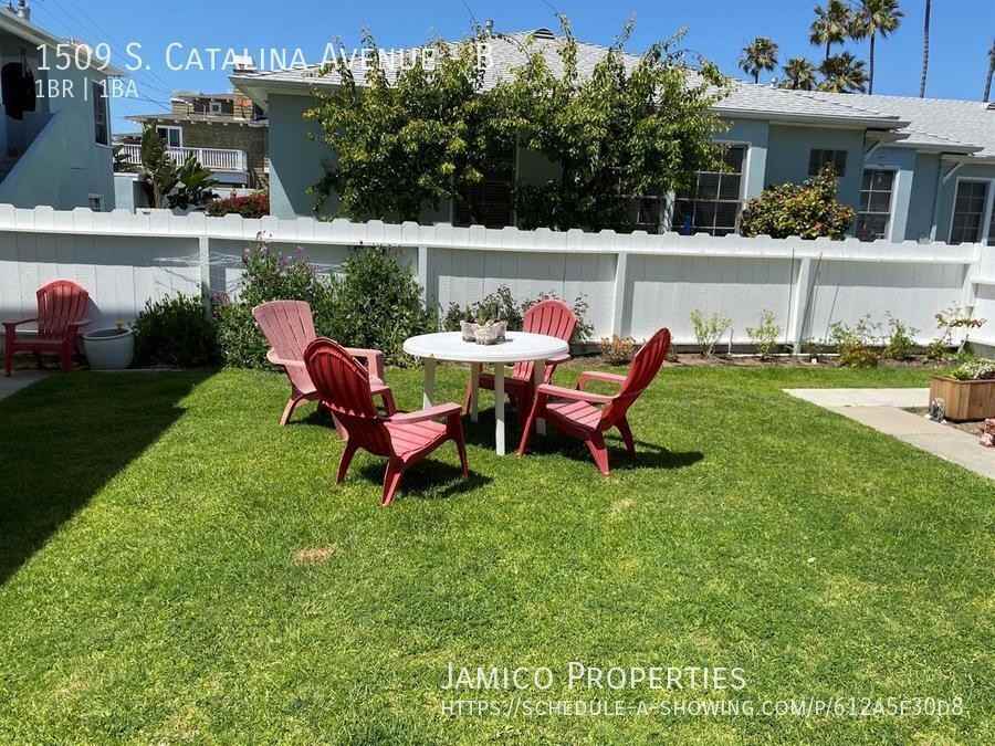 1509 S Catalina Ave #B - Photo 4 of 17