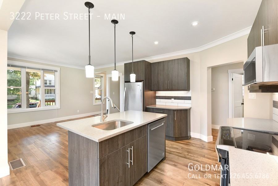 3222 Peter St #MAIN - Photo 4 of 16