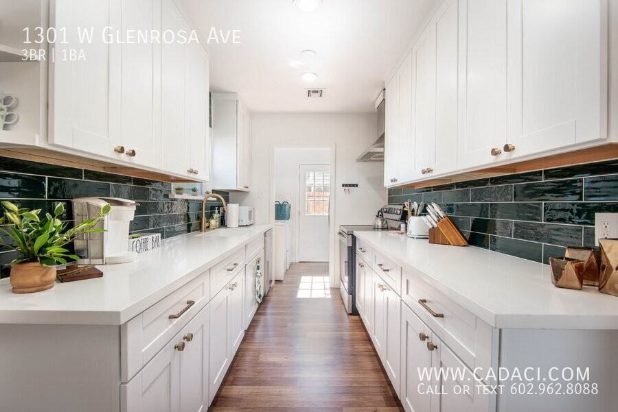 1301 W Glenrosa Ave - Photo 7 of 30