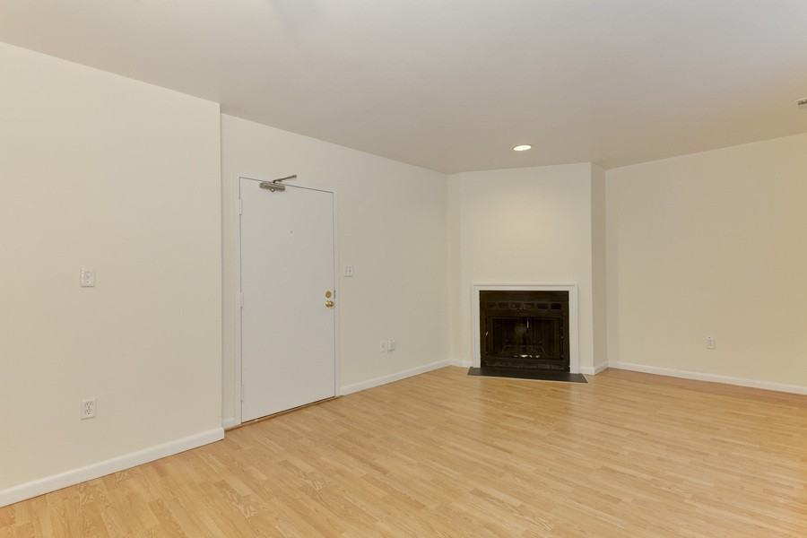 2012 O St Nw #25 - Photo 3 of 12