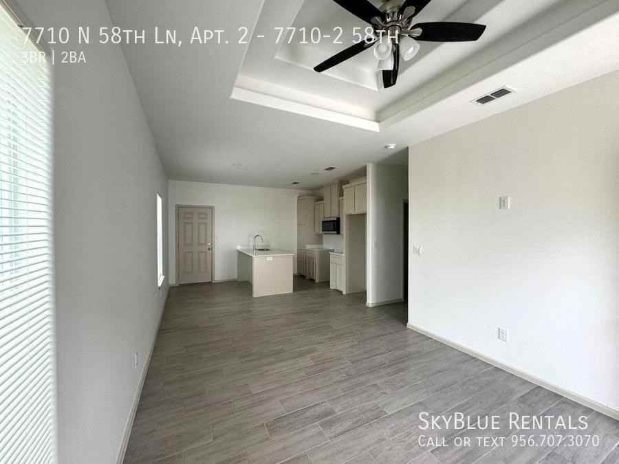 7710 N 58th Ln - Photo 3 of 13