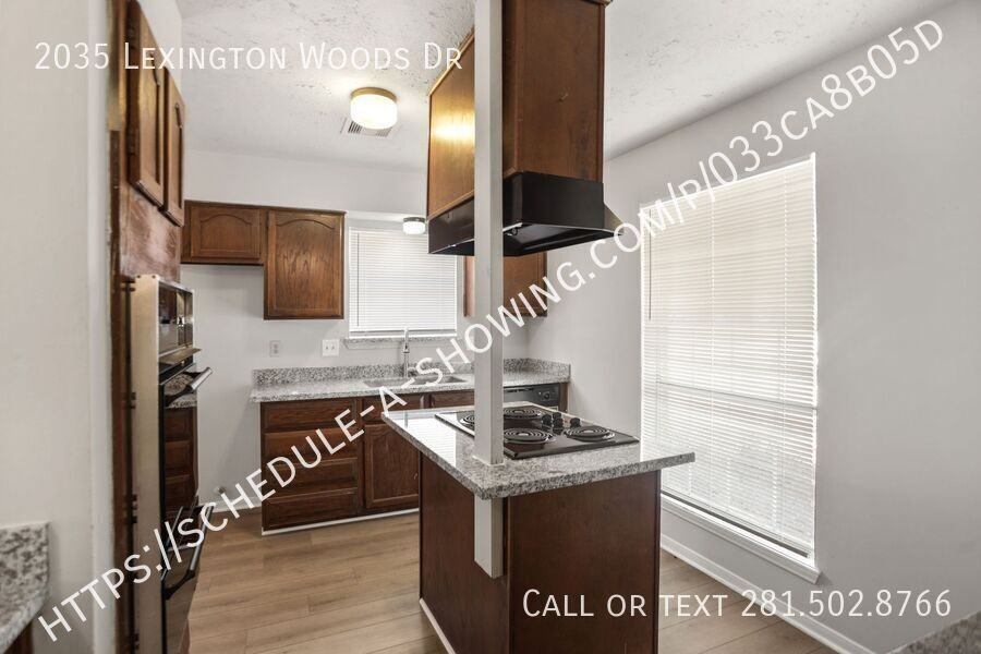 2035 Lexington Woods Dr - Photo 4 of 13