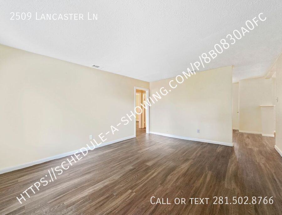 2509 Lancaster Ln - Photo 3 of 15