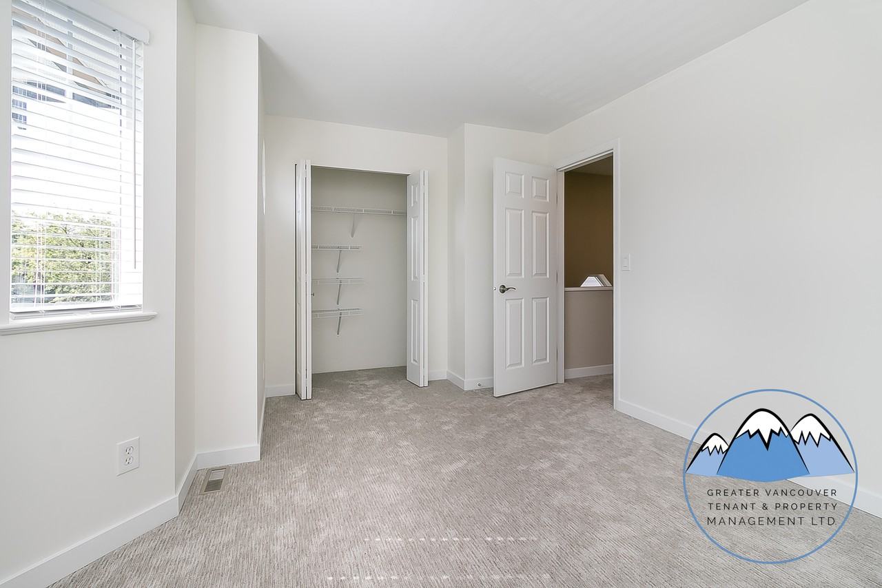 6691 185a St - Photo 6 of 19